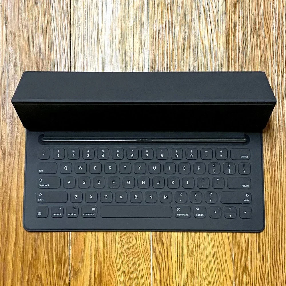 Apple smart keyboard